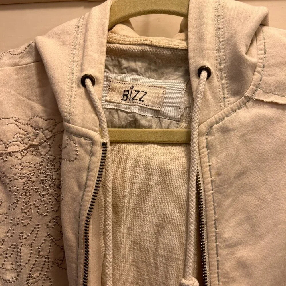 Spring Coat - Picture 2 of 5